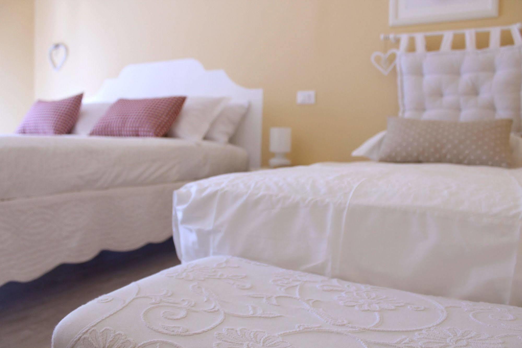 B&B Nannalia Marina Di Carrara Bagian luar foto